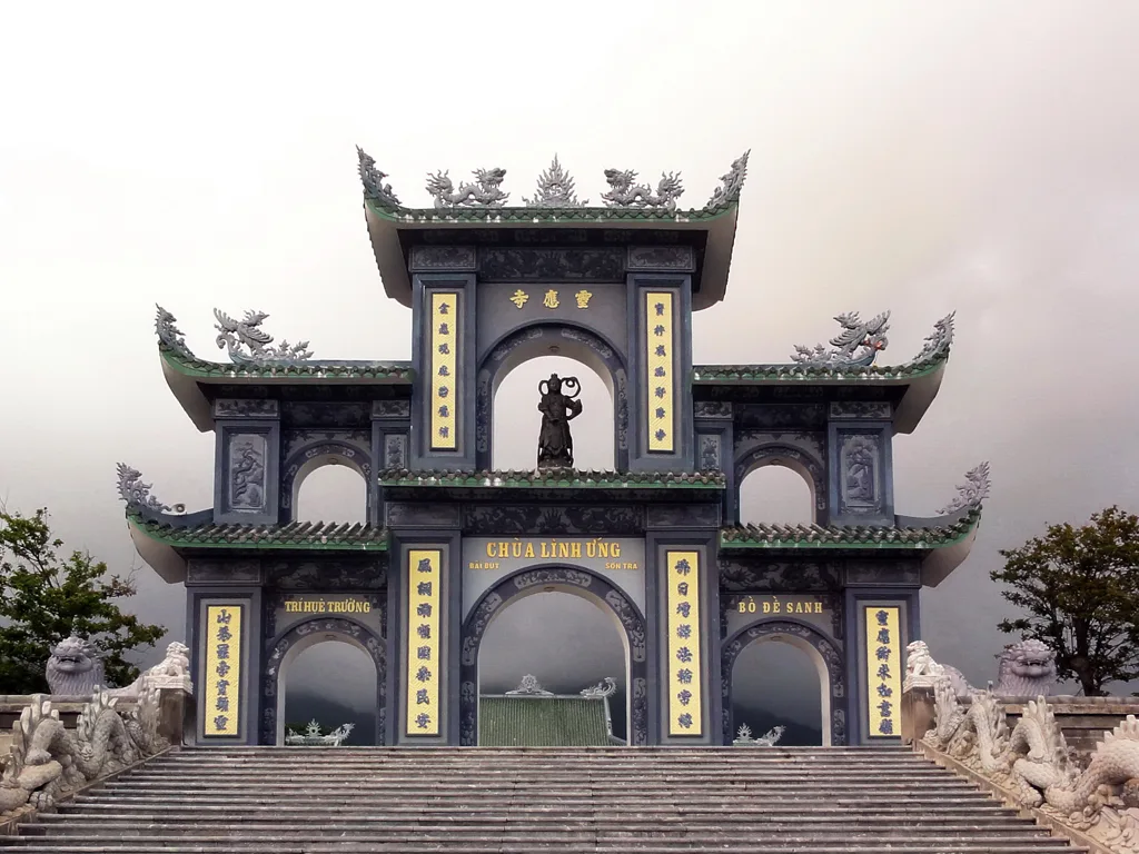Linh Ung Pagoda / Goddess of Mercy